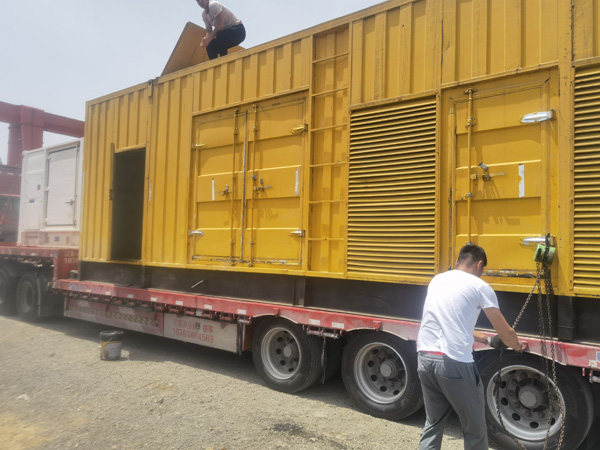 江城除了负载情况和发动机维护，还有哪些因素会影响 200kw 柴油发电机的油耗？