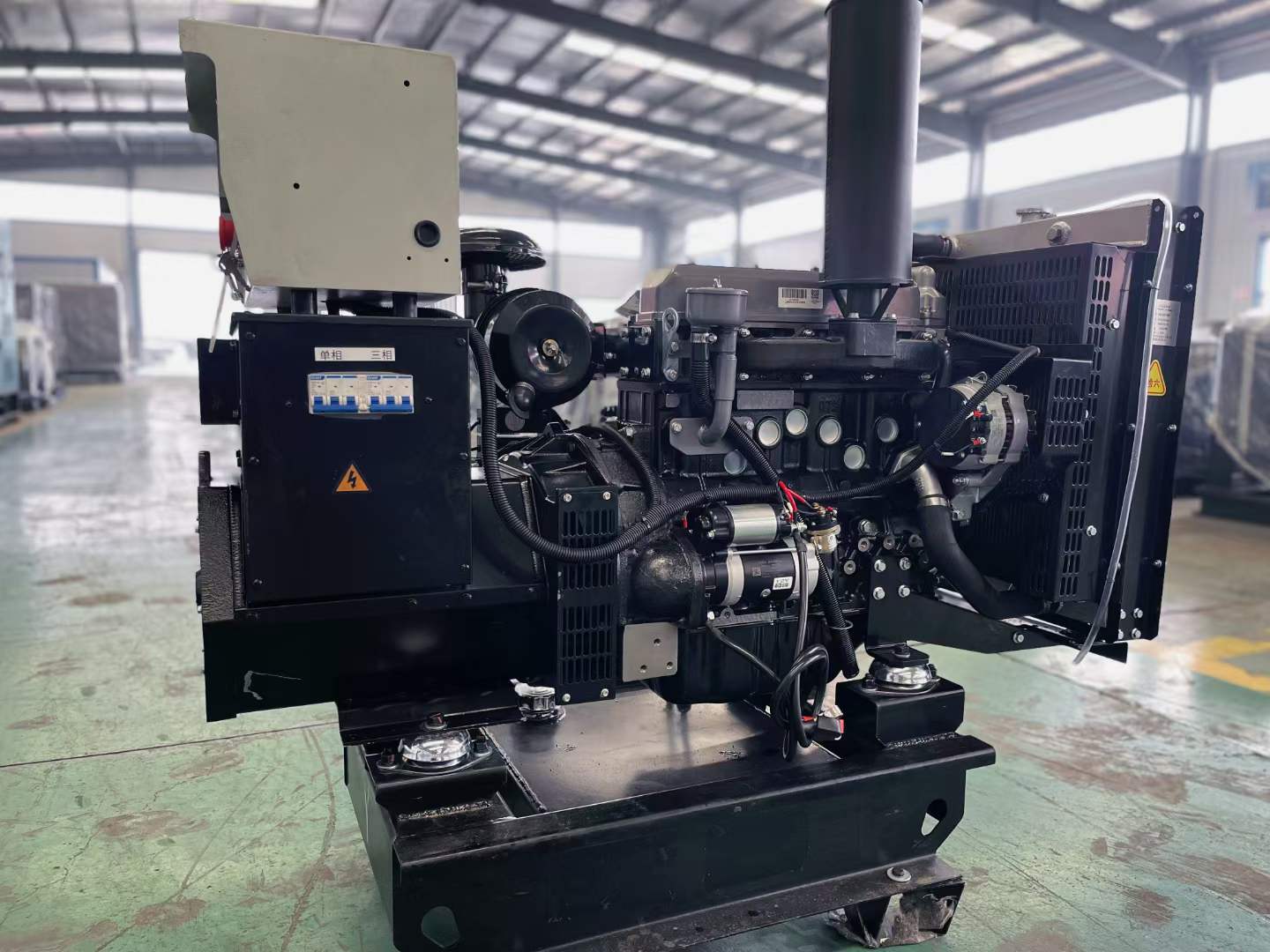 江城如何降低电感性负载对发电机的影响？