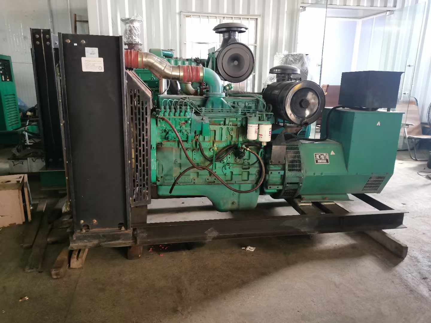 江城发电机租赁如何确定电缆的承载电流是否在安全范围内？