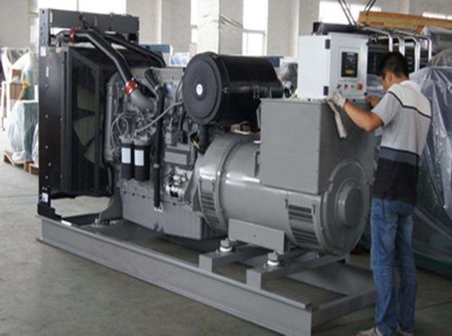 江城柴油发电机组和储能设备配合使用的案例