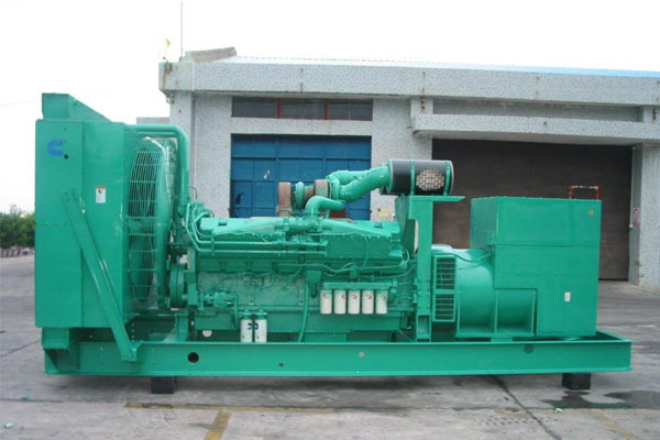 江城工厂发电机应急发电时如何更准确地检查发电机状态？