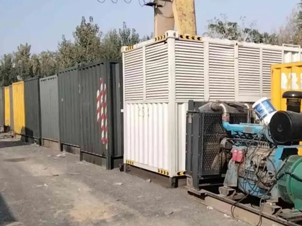 江城200KW柴油发电机机组每小时油耗是多少？