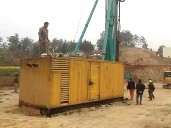 江城如何判断水冷式机油散热器密封件是否需要更换？